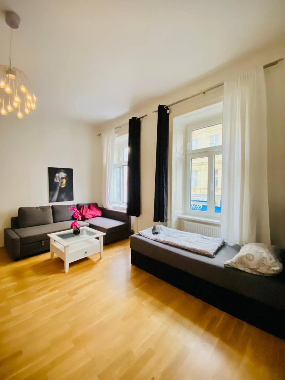 Family Apartment Th8 8 Wien Eksteriør bilde
