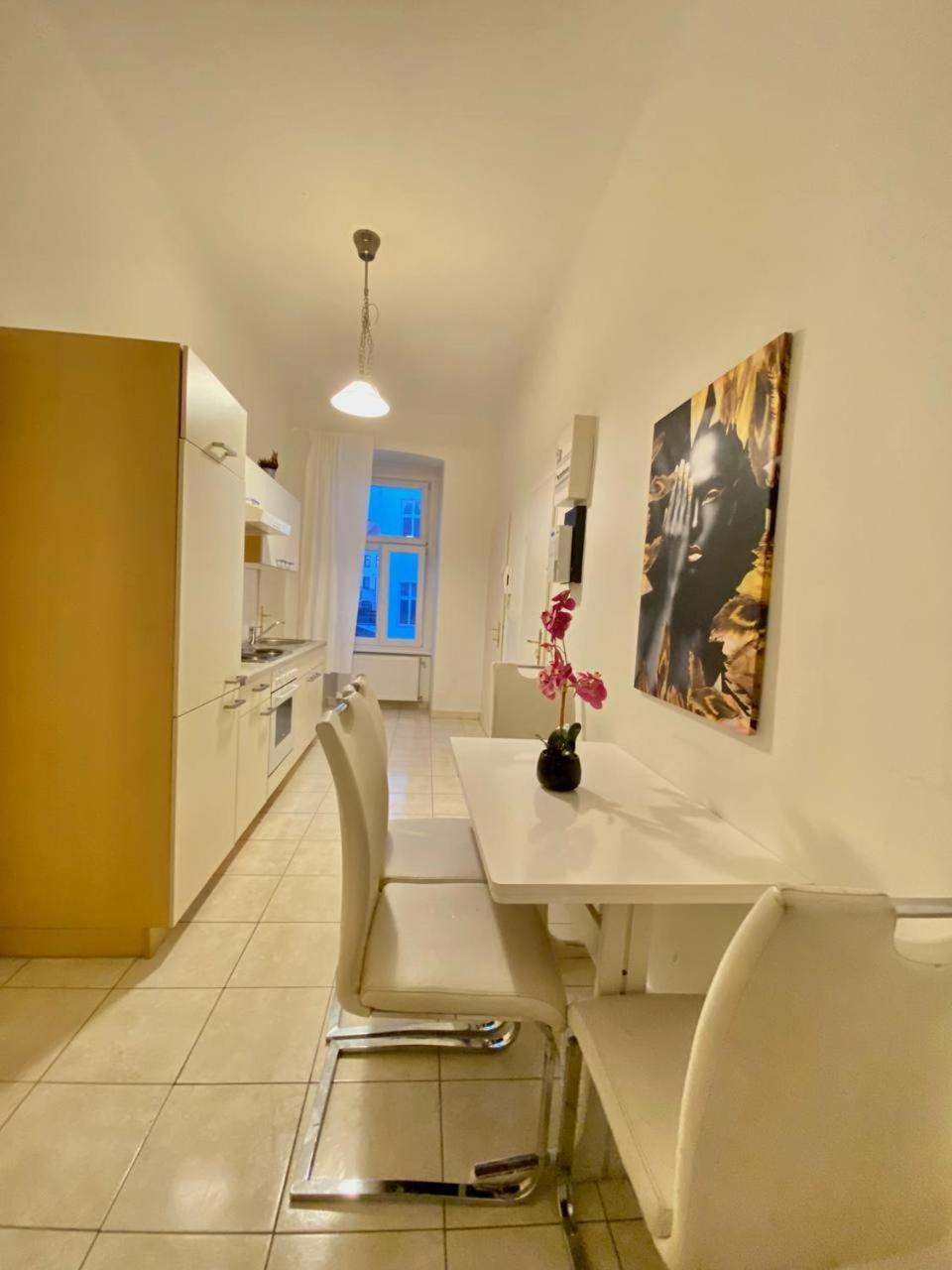 Family Apartment Th8 8 Wien Eksteriør bilde
