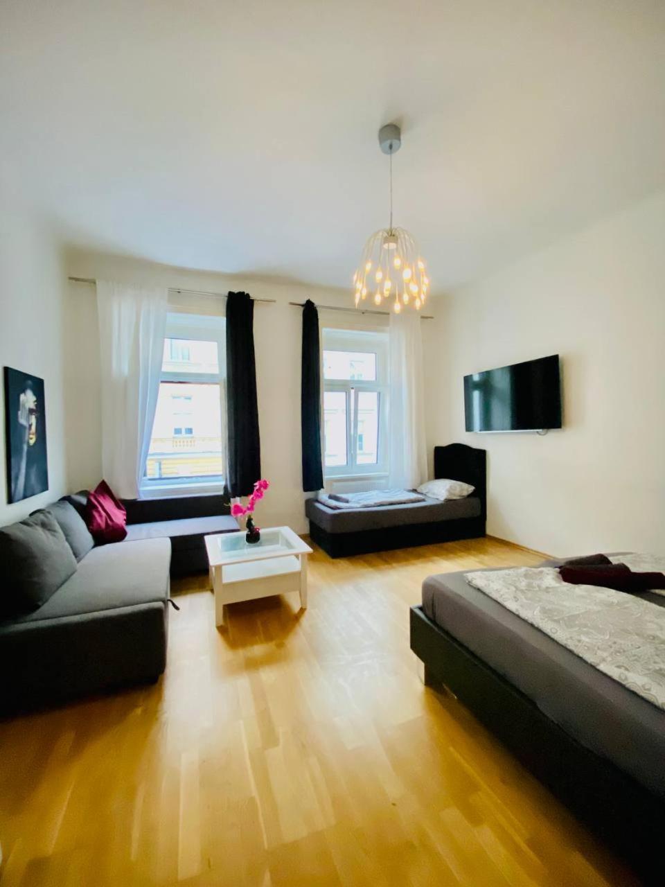 Family Apartment Th8 8 Wien Eksteriør bilde