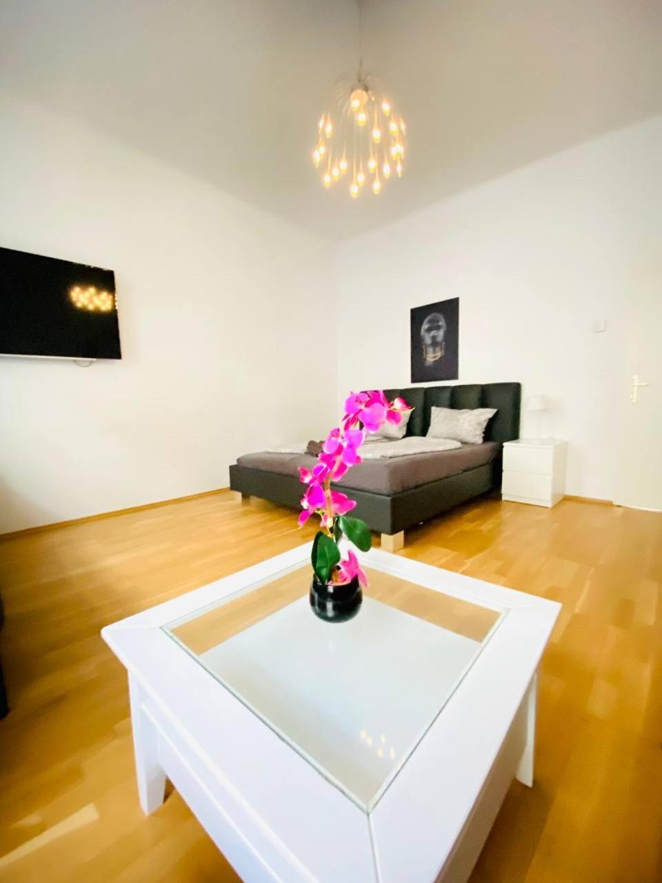 Family Apartment Th8 8 Wien Eksteriør bilde